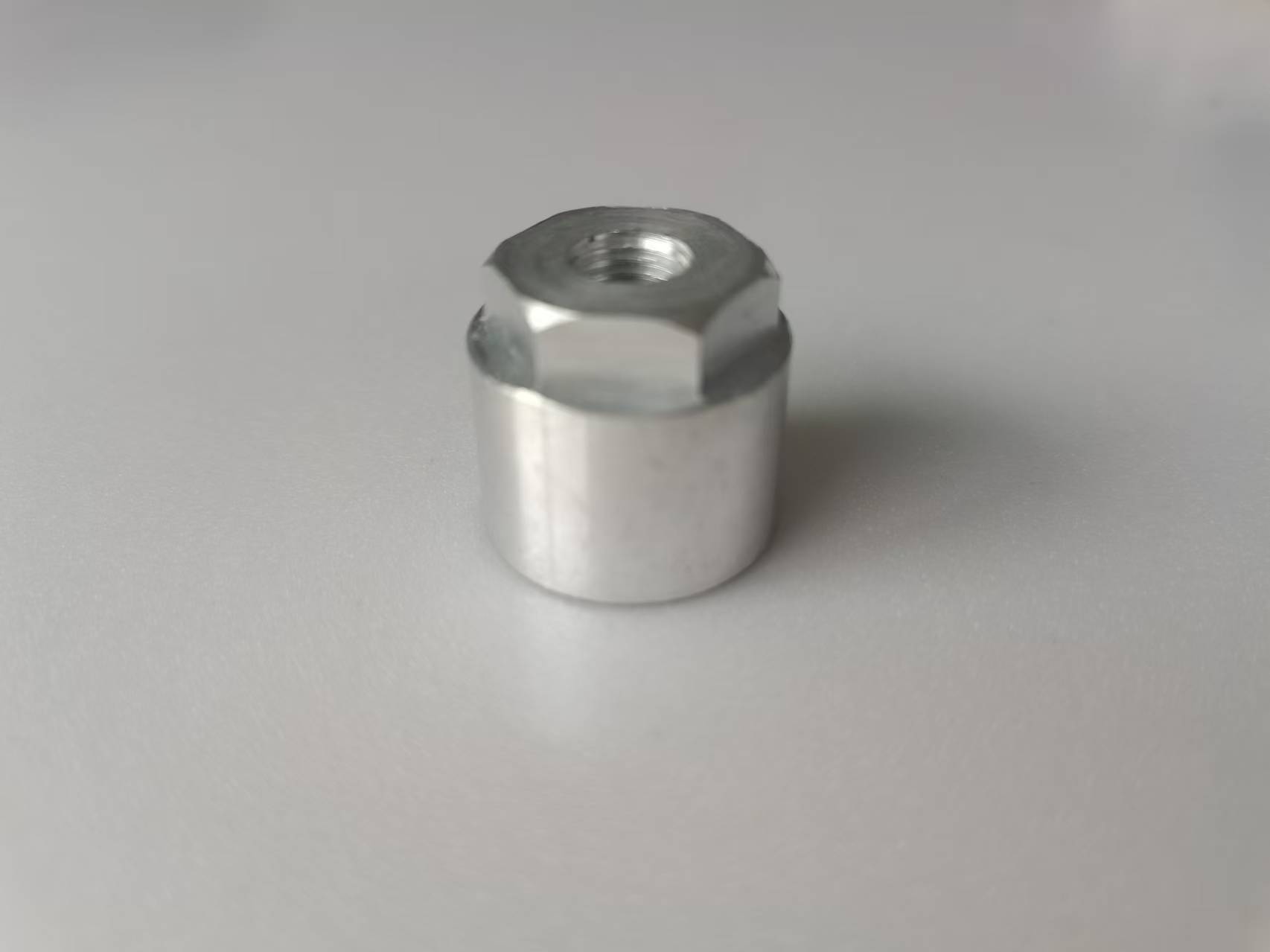 Aluminium socket head